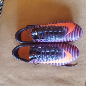 Nike mercurial soccer shoes